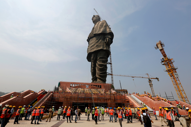Illustration for article titled La estatua más grande del mundo está en la India, y es tan descomunal que se ve desde el espacio
